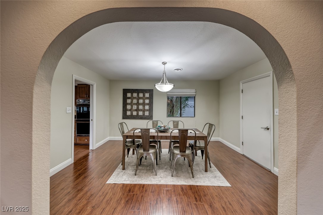 3001 Colanthe Avenue