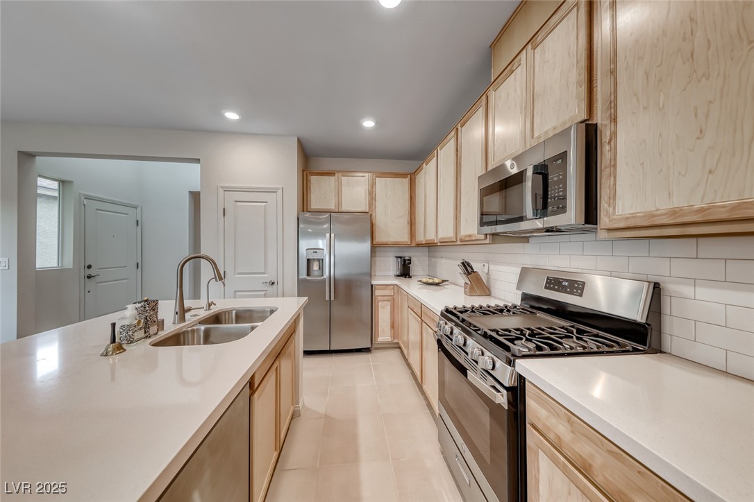 2873 Sweeping Palm Road