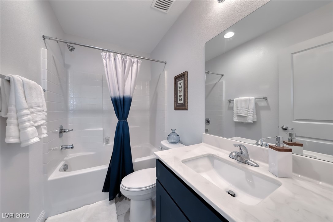 5450 Desert Mirage Street