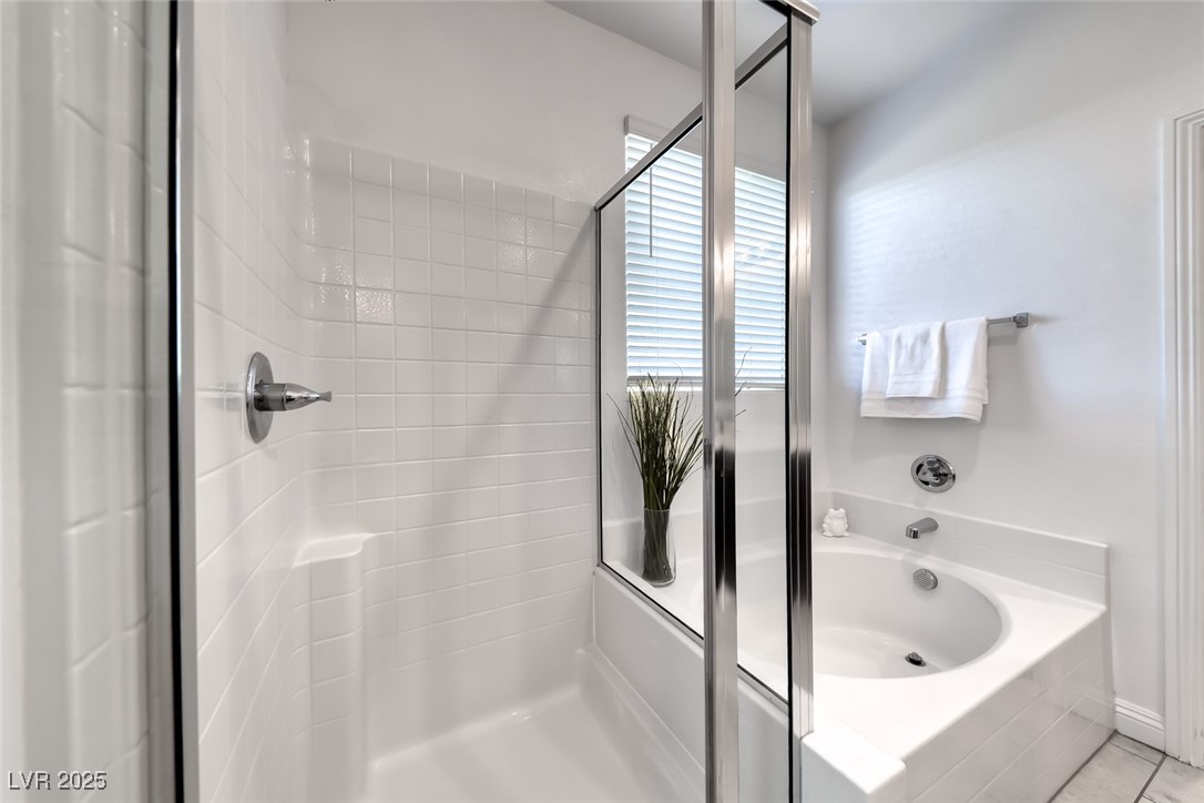 5450 Desert Mirage Street