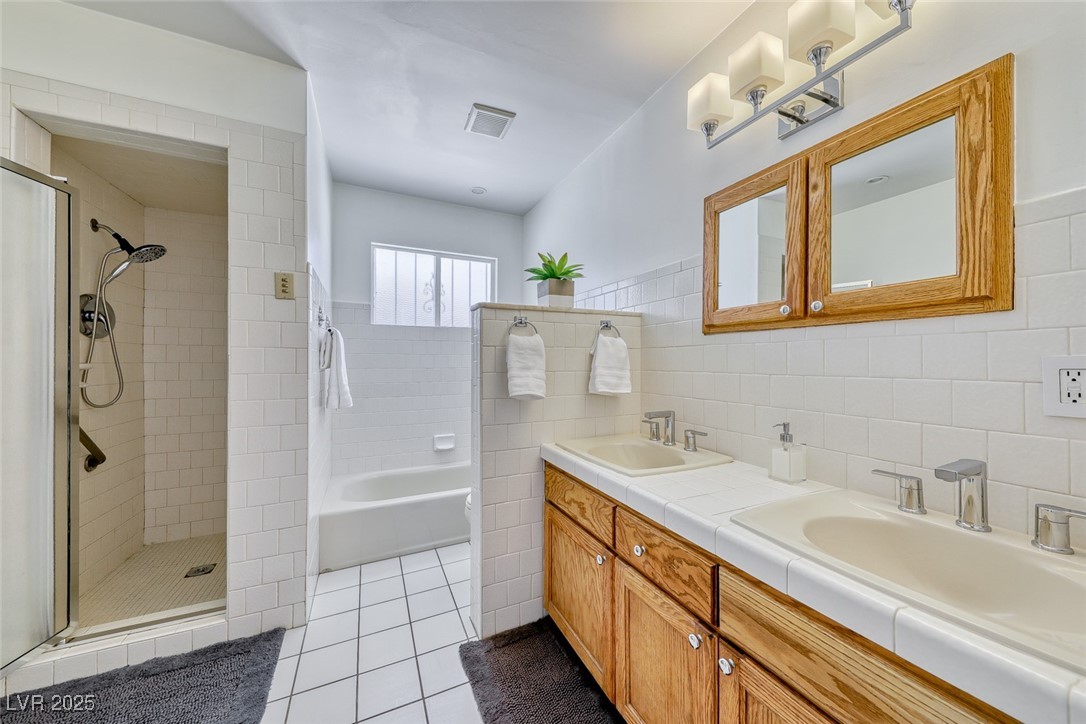 521 PARKWAY EAST n/a