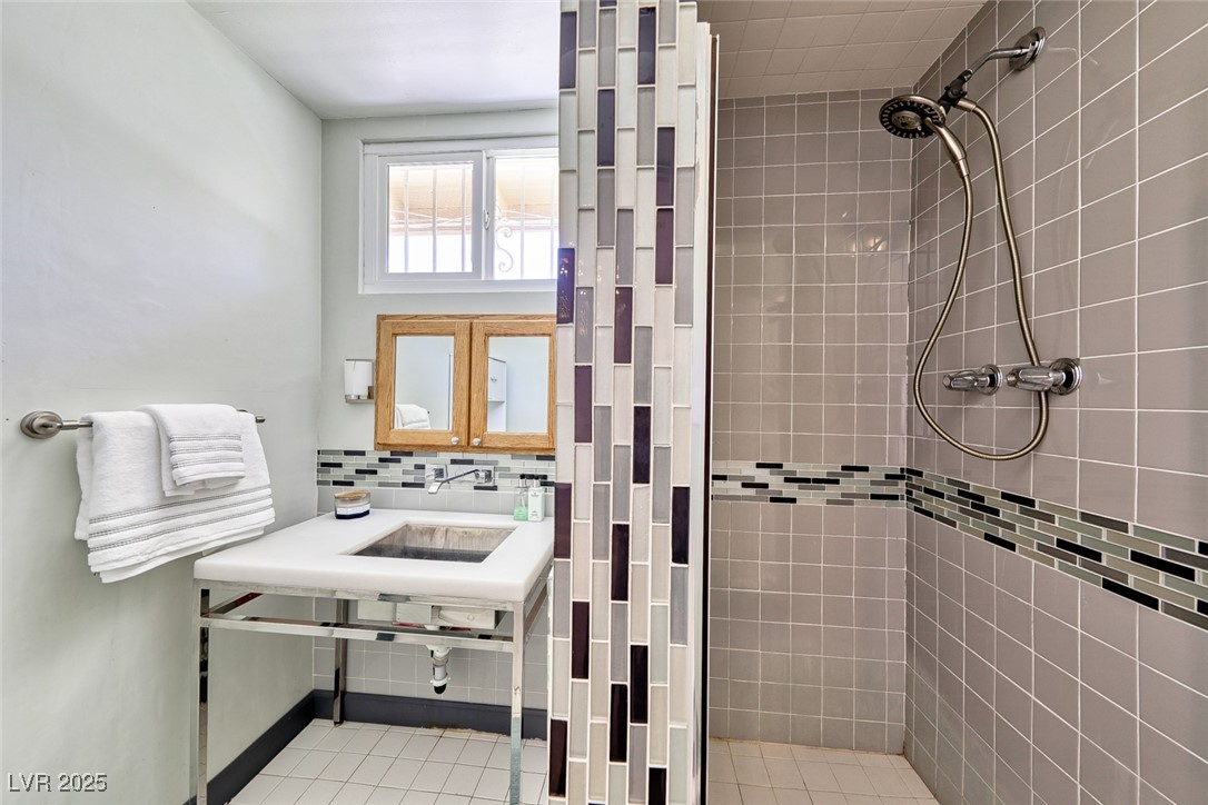 521 PARKWAY EAST n/a