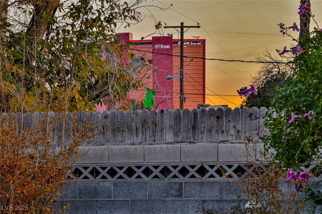 1512 Inverness Avenue