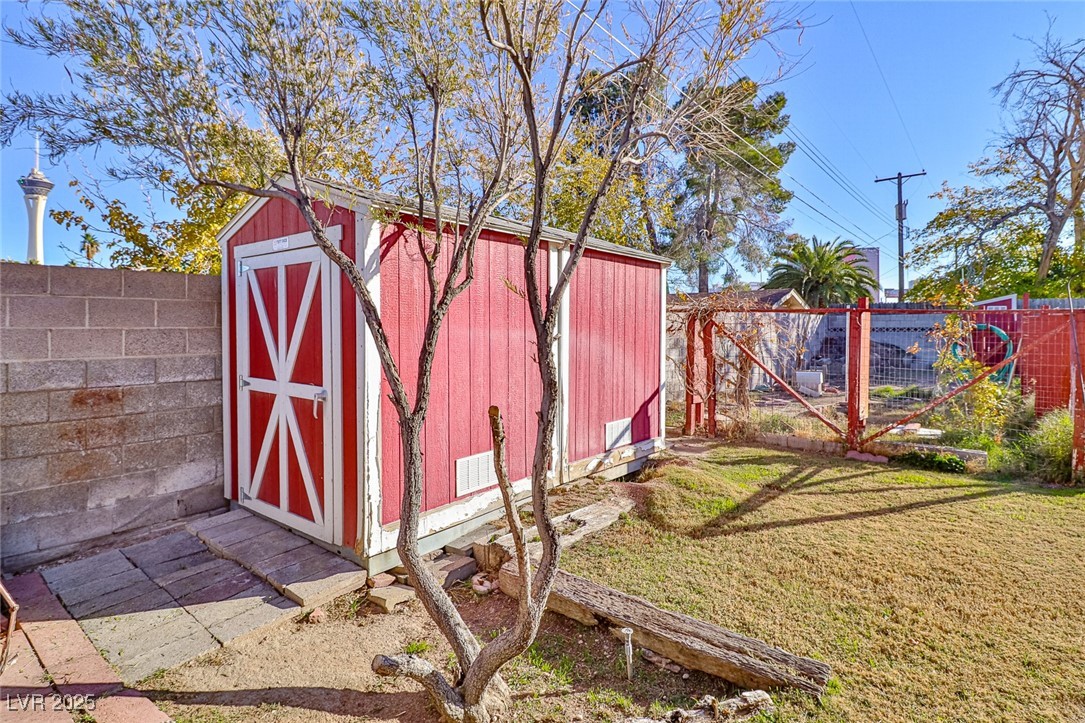 1512 Inverness Avenue