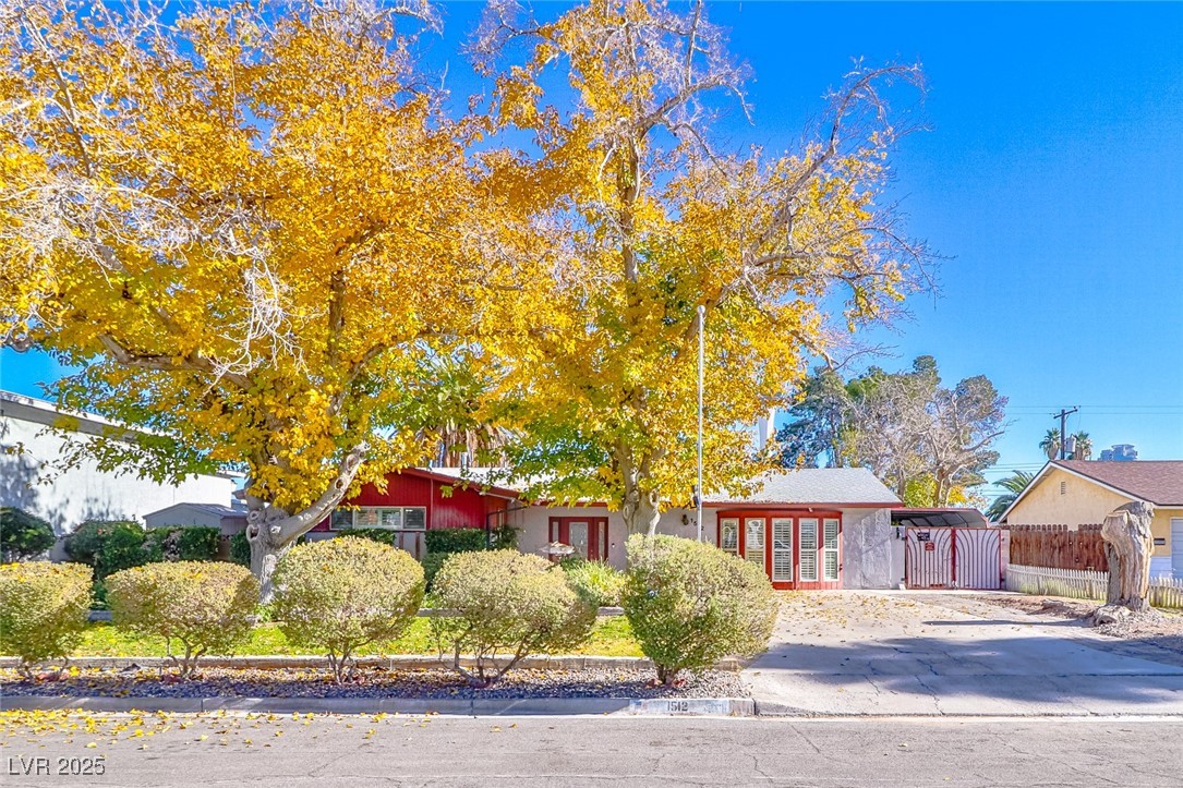 1512 Inverness Avenue