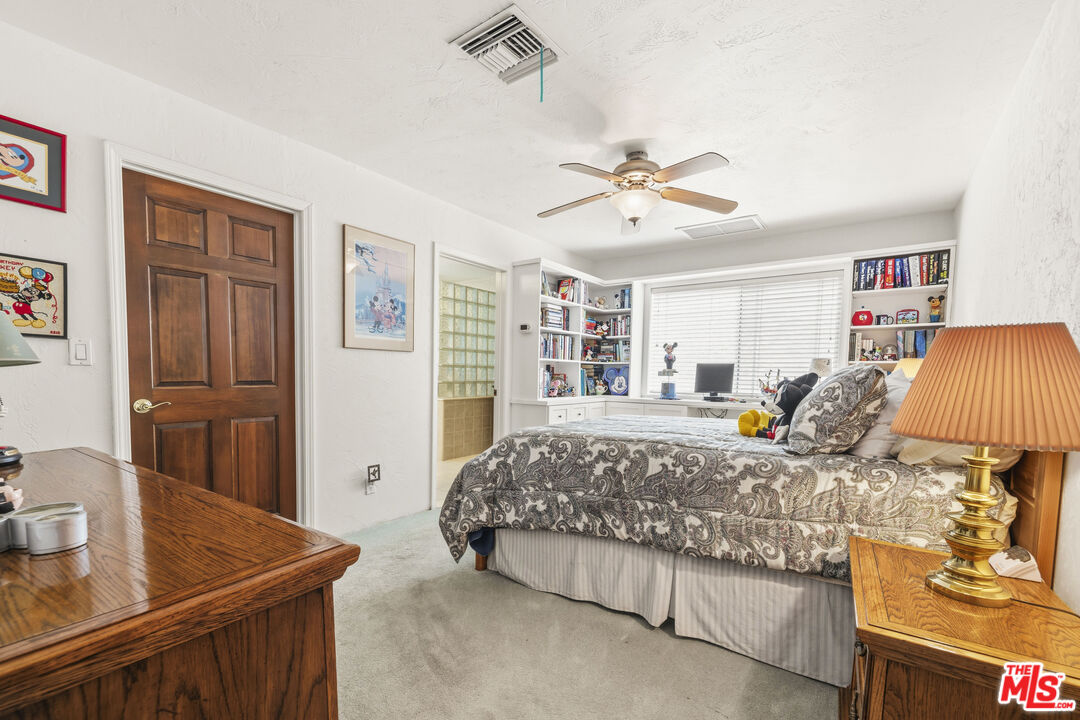 51 Flintlock Ln