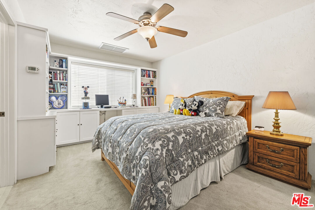 51 Flintlock Ln