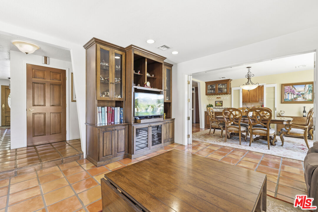 51 Flintlock Ln