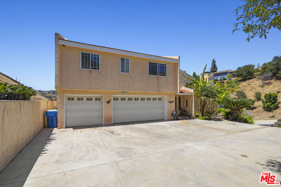 51 Flintlock Ln