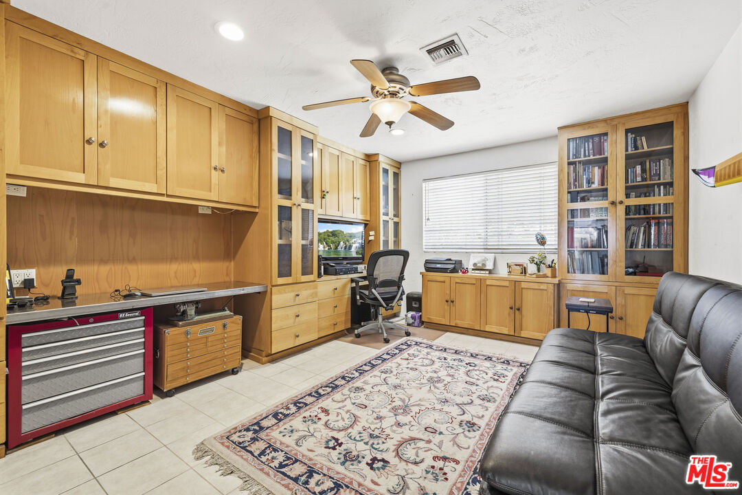 51 Flintlock Ln