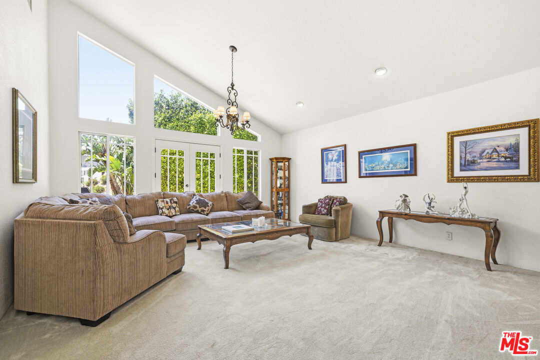 51 Flintlock Ln