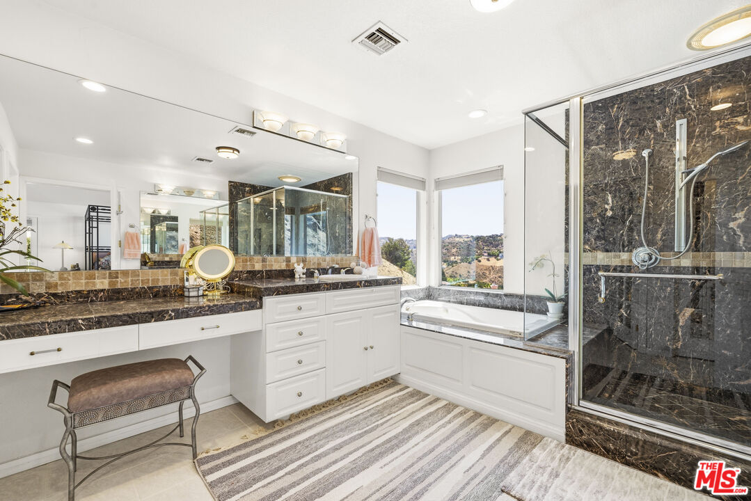 51 Flintlock Ln