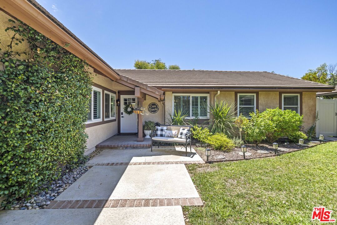 25601 Rancho Adobe Rd