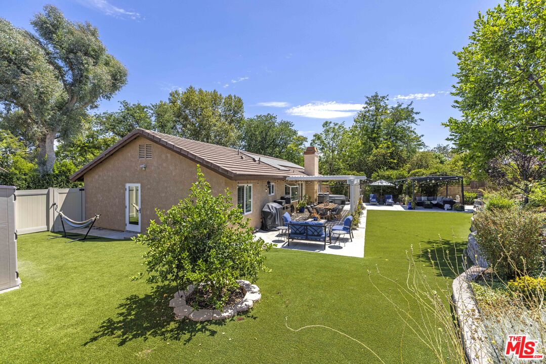 25601 Rancho Adobe Rd