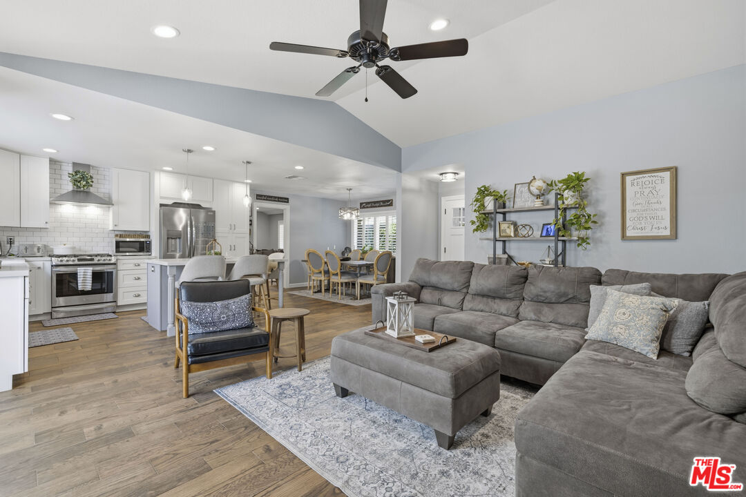 25601 Rancho Adobe Rd