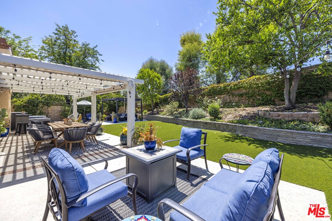 25601 Rancho Adobe Rd