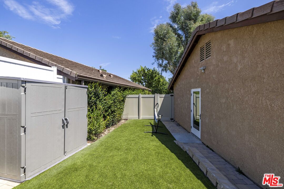 25601 Rancho Adobe Rd