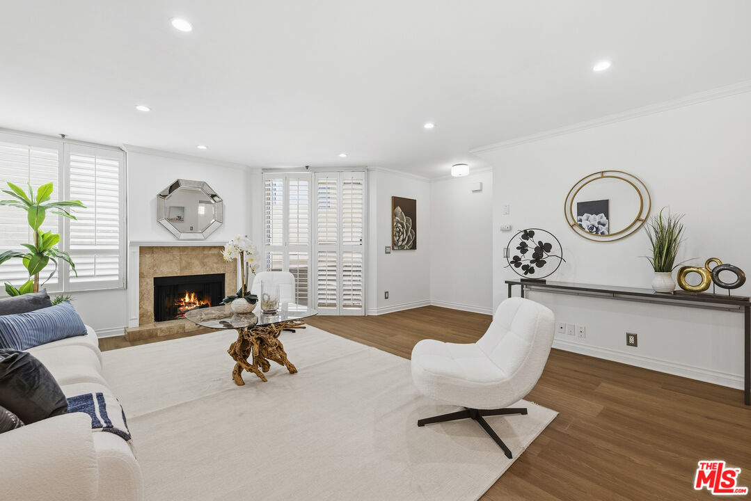 4164 Tujunga Ave Unit: 103