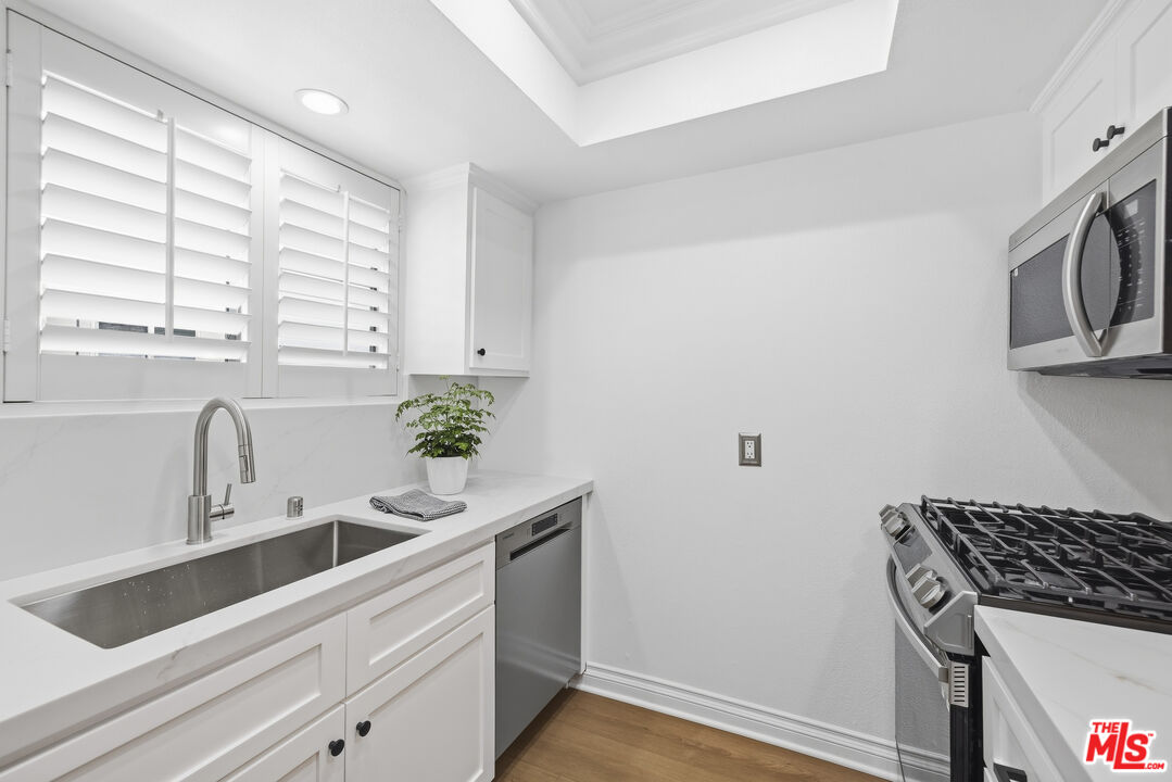 4164 Tujunga Ave Unit: 103