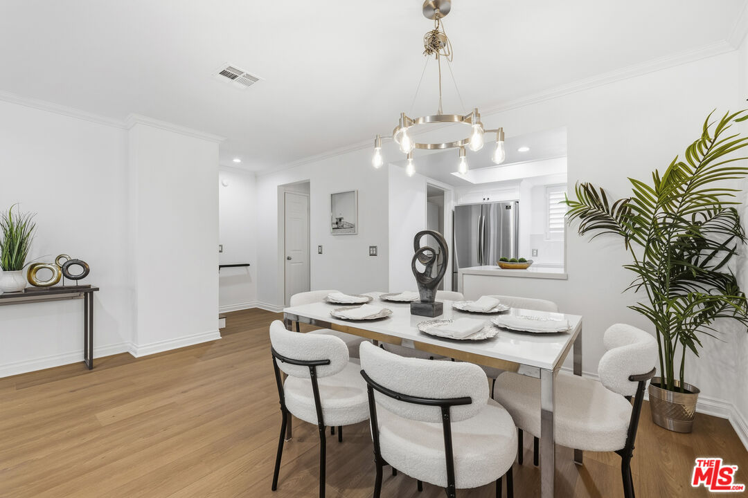 4164 Tujunga Ave Unit: 103