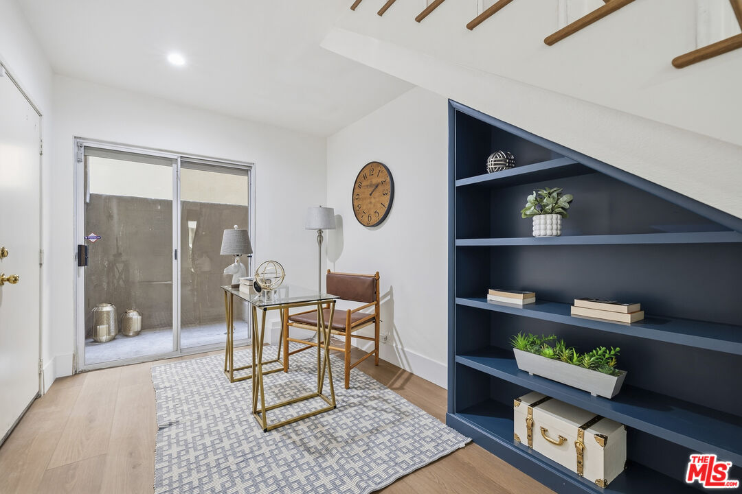 4164 Tujunga Ave Unit: 103