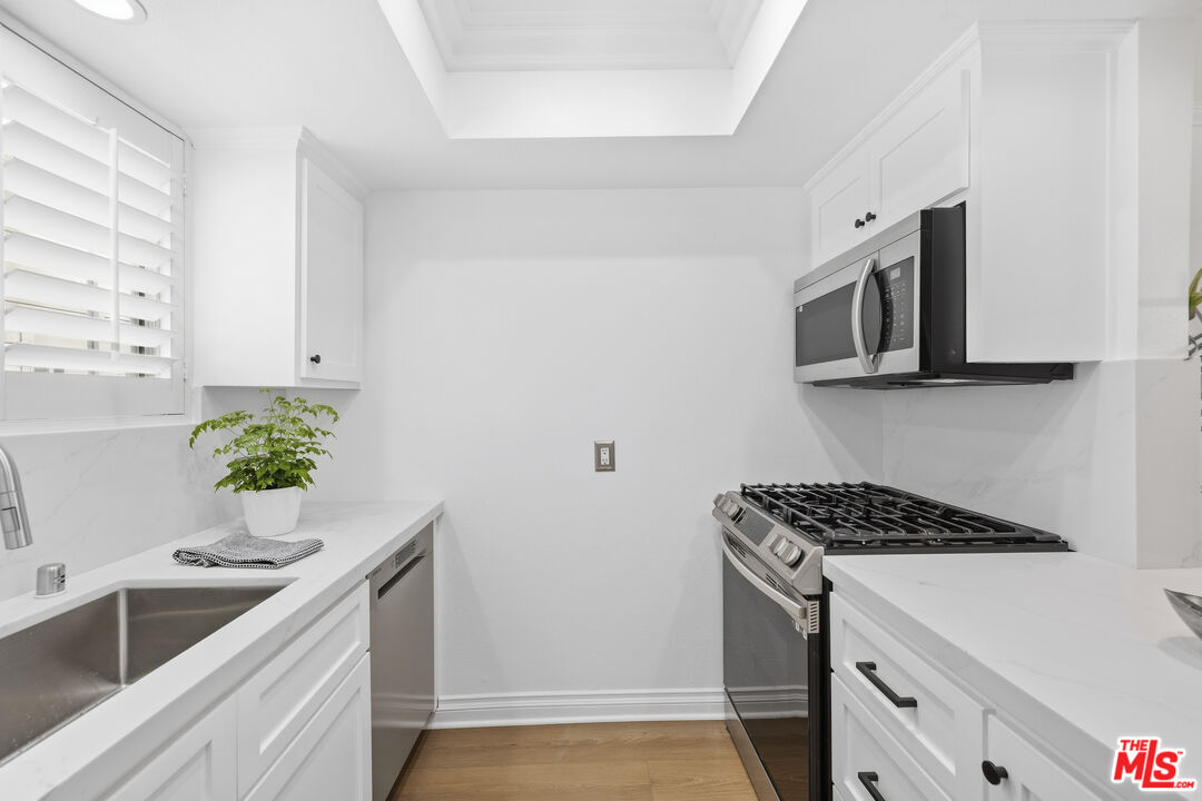 4164 Tujunga Ave Unit: 103