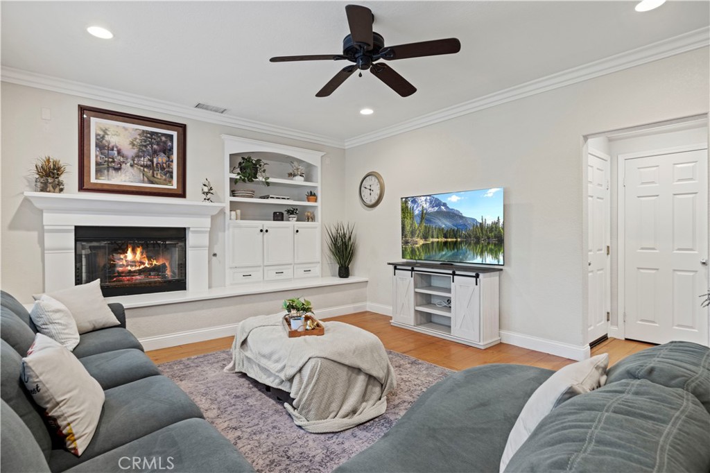 24303 Las Palmas Street