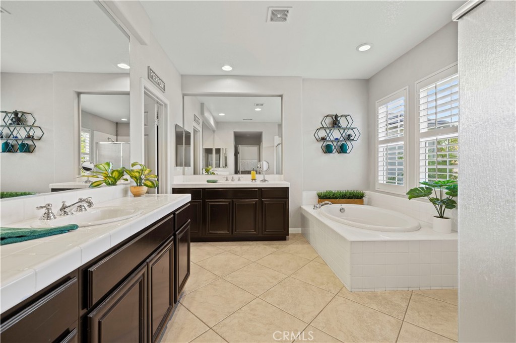 24303 Las Palmas Street