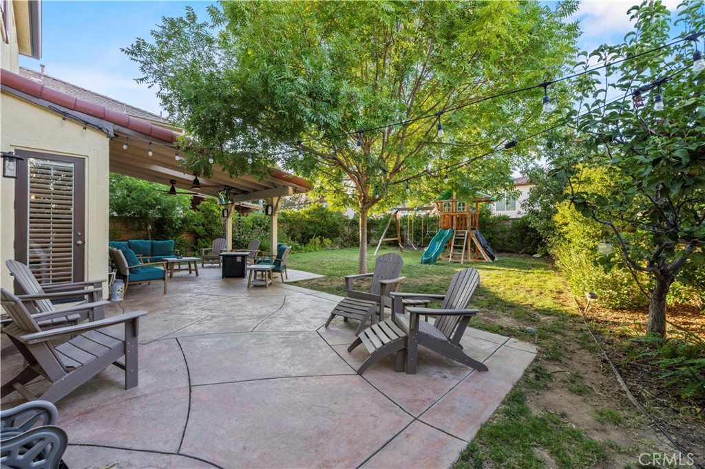 24303 Las Palmas Street