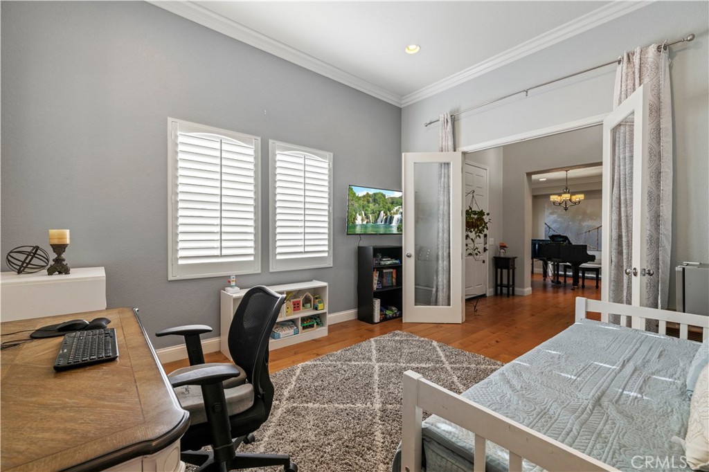 24303 Las Palmas Street