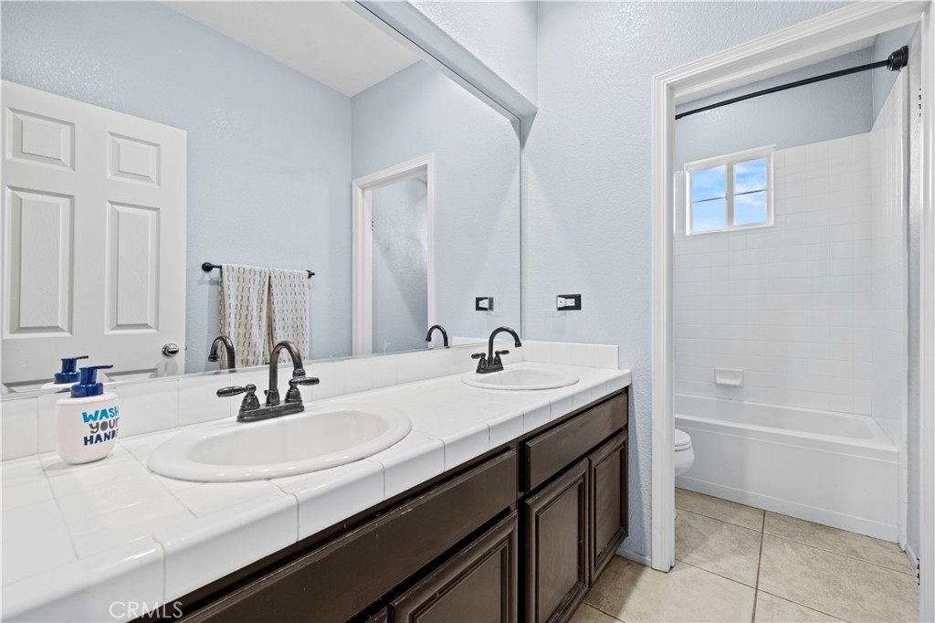 24303 Las Palmas Street