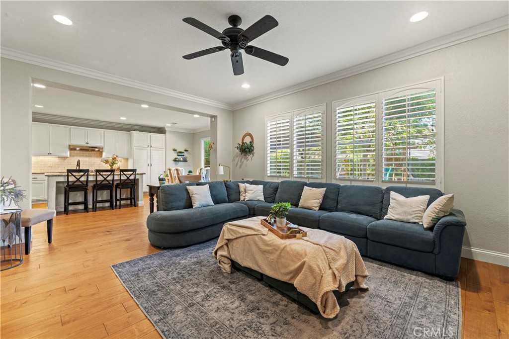 24303 Las Palmas Street