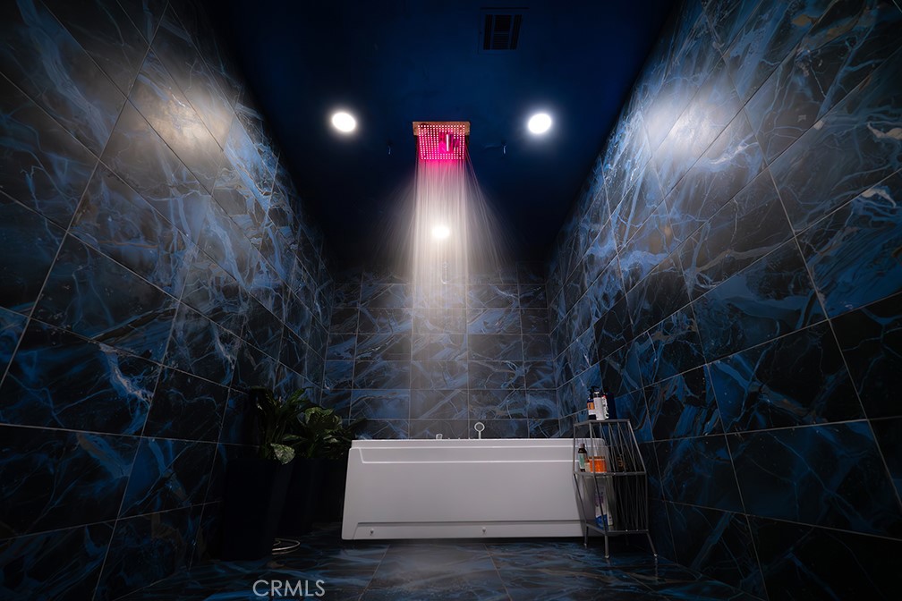 2189 Sunset Plaza Drive