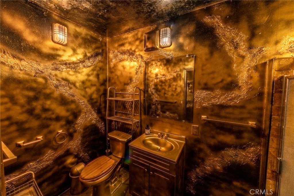 2189 Sunset Plaza Drive