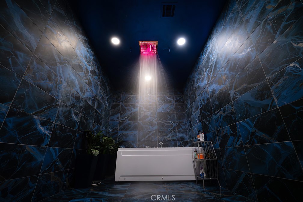 2189 Sunset Plaza Drive