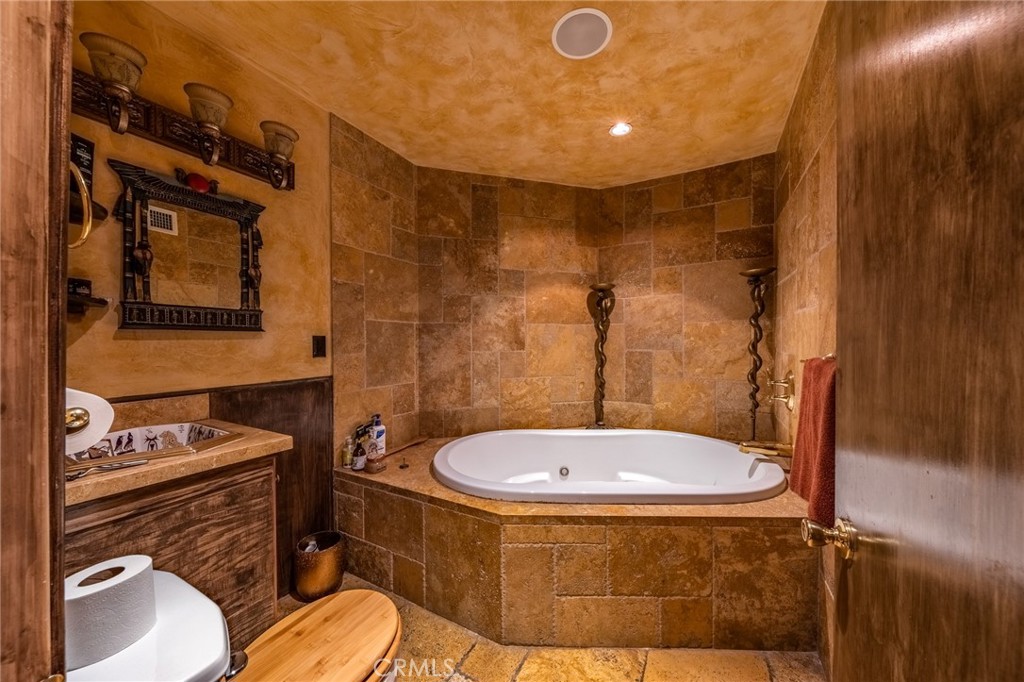 2189 Sunset Plaza Drive