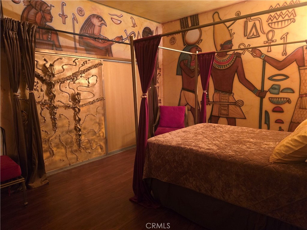 2189 Sunset Plaza Drive