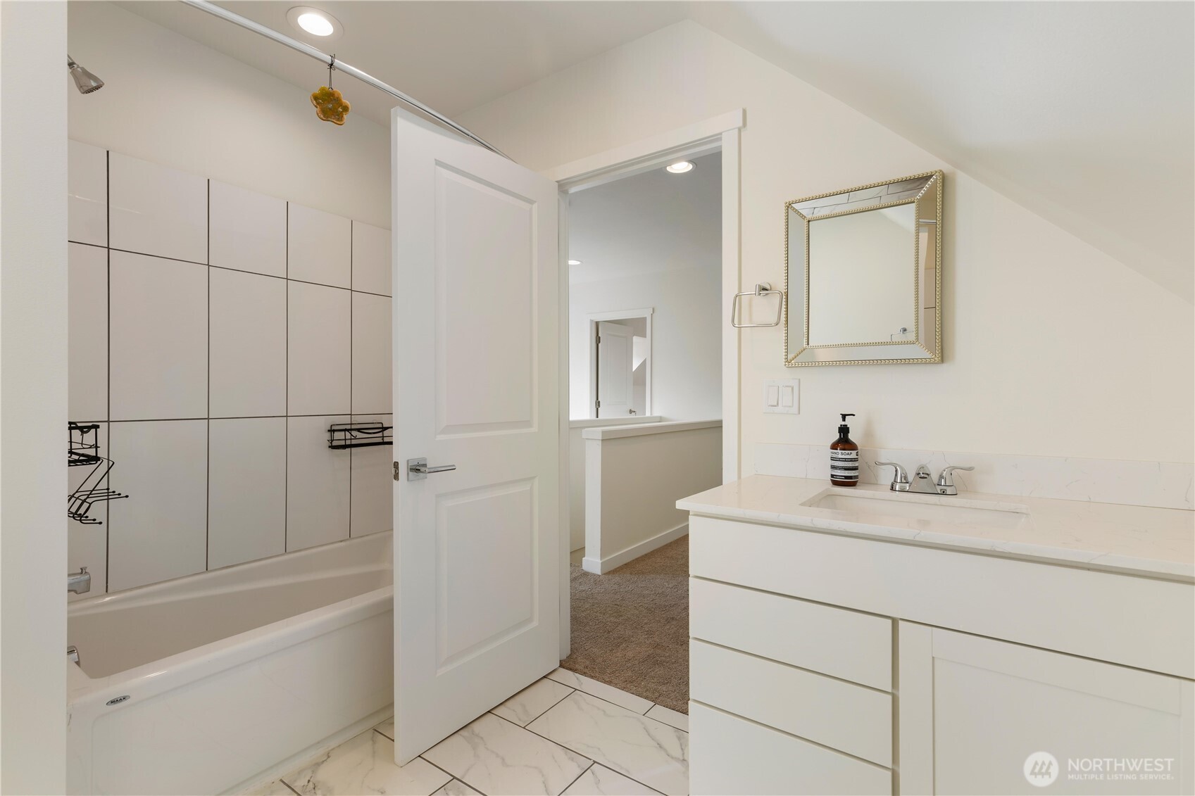 319 Short Columbia Street