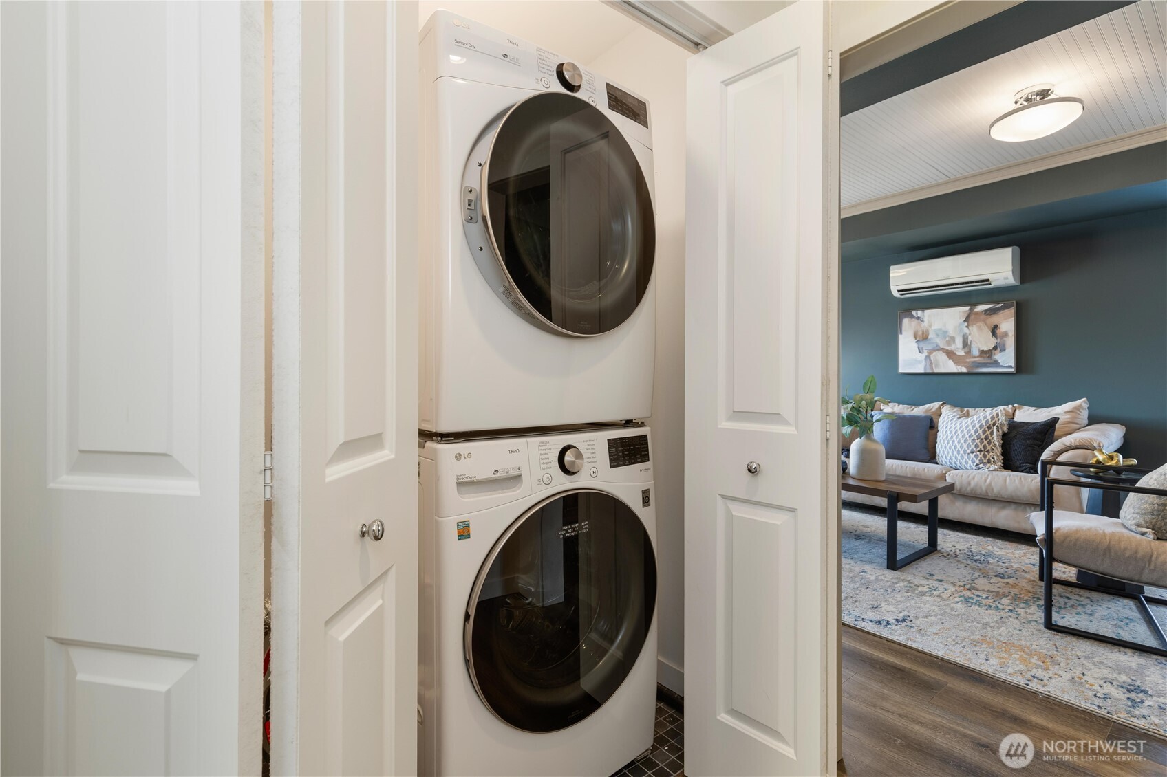 319 Short Columbia Street