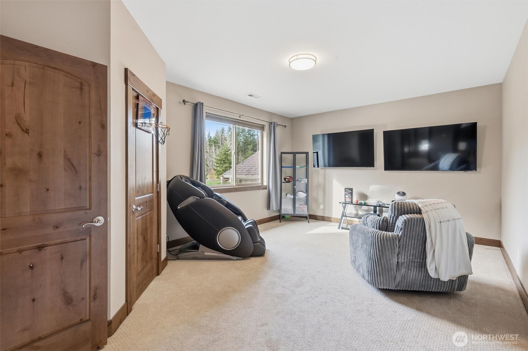 10904 137th Avenue NE