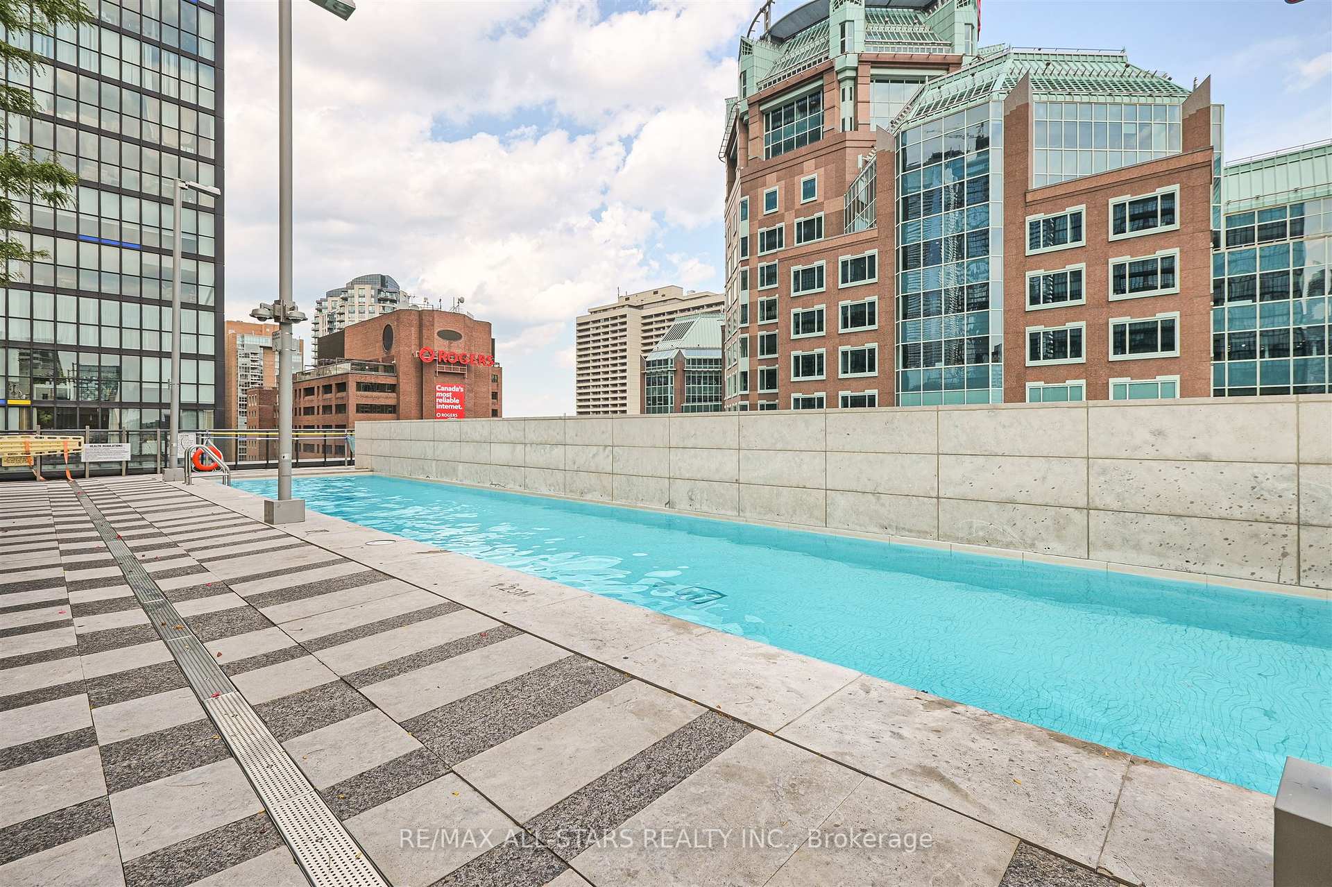 101 Charles Street E 803, Toronto C08 Unit: 803