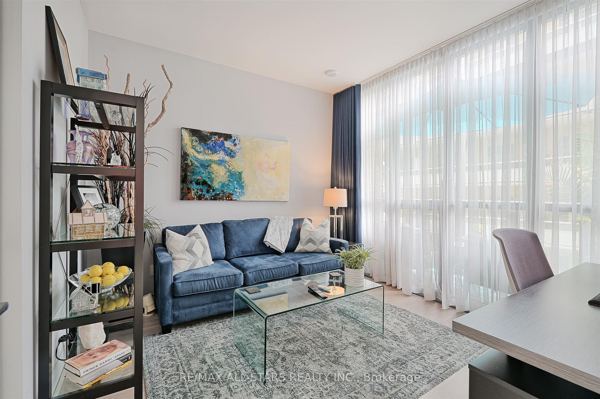 101 Charles Street E 803, Toronto C08 Unit: 803