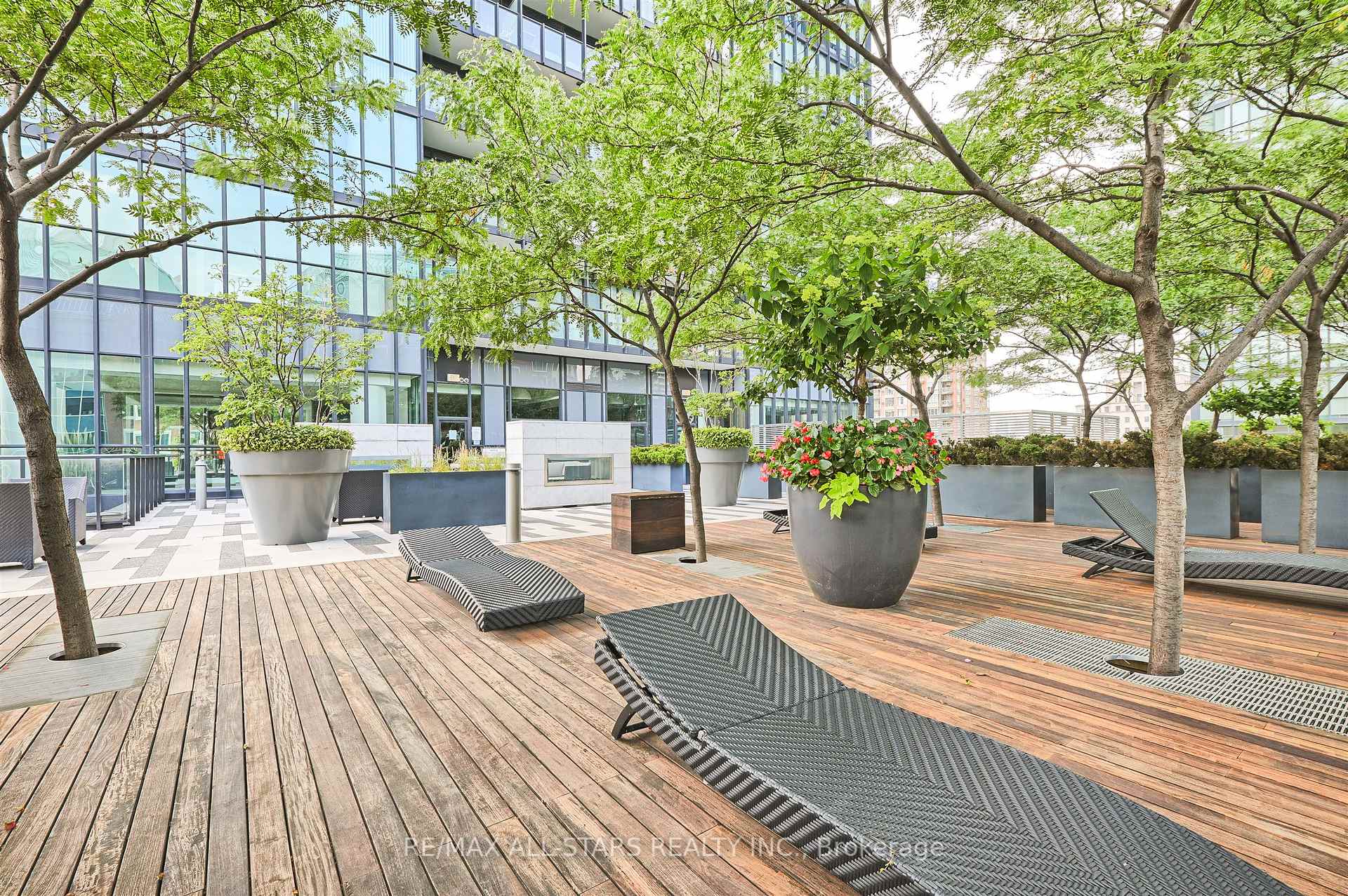 101 Charles Street E 803, Toronto C08 Unit: 803