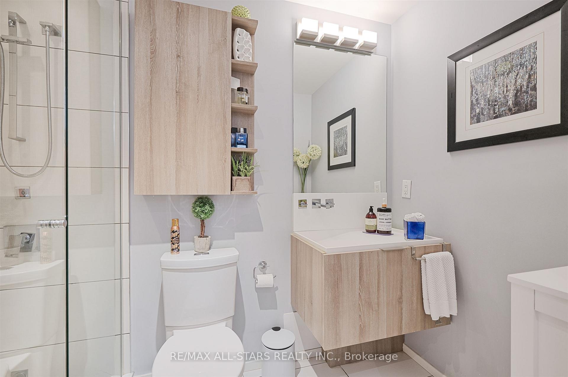 101 Charles Street E 803, Toronto C08 Unit: 803