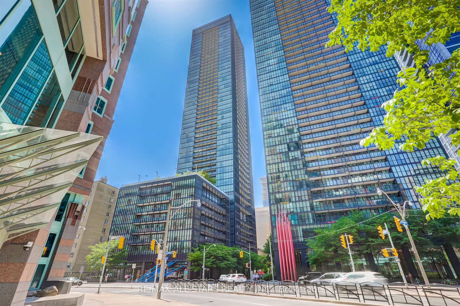 101 Charles Street E 803, Toronto C08 Unit: 803