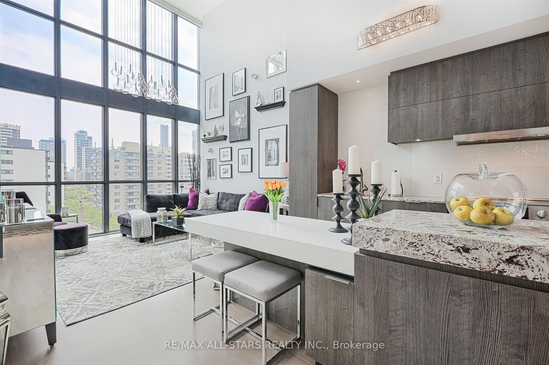 101 Charles Street E 803, Toronto C08 Unit: 803