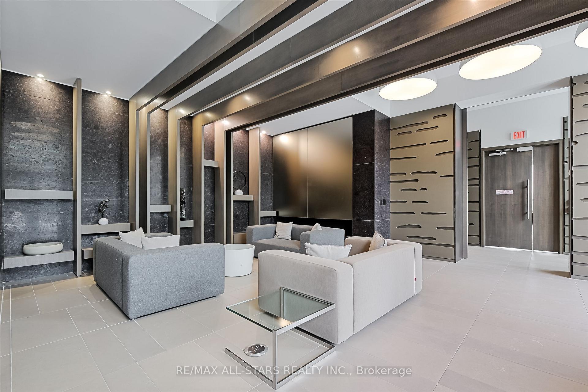 101 Charles Street E 803, Toronto C08 Unit: 803