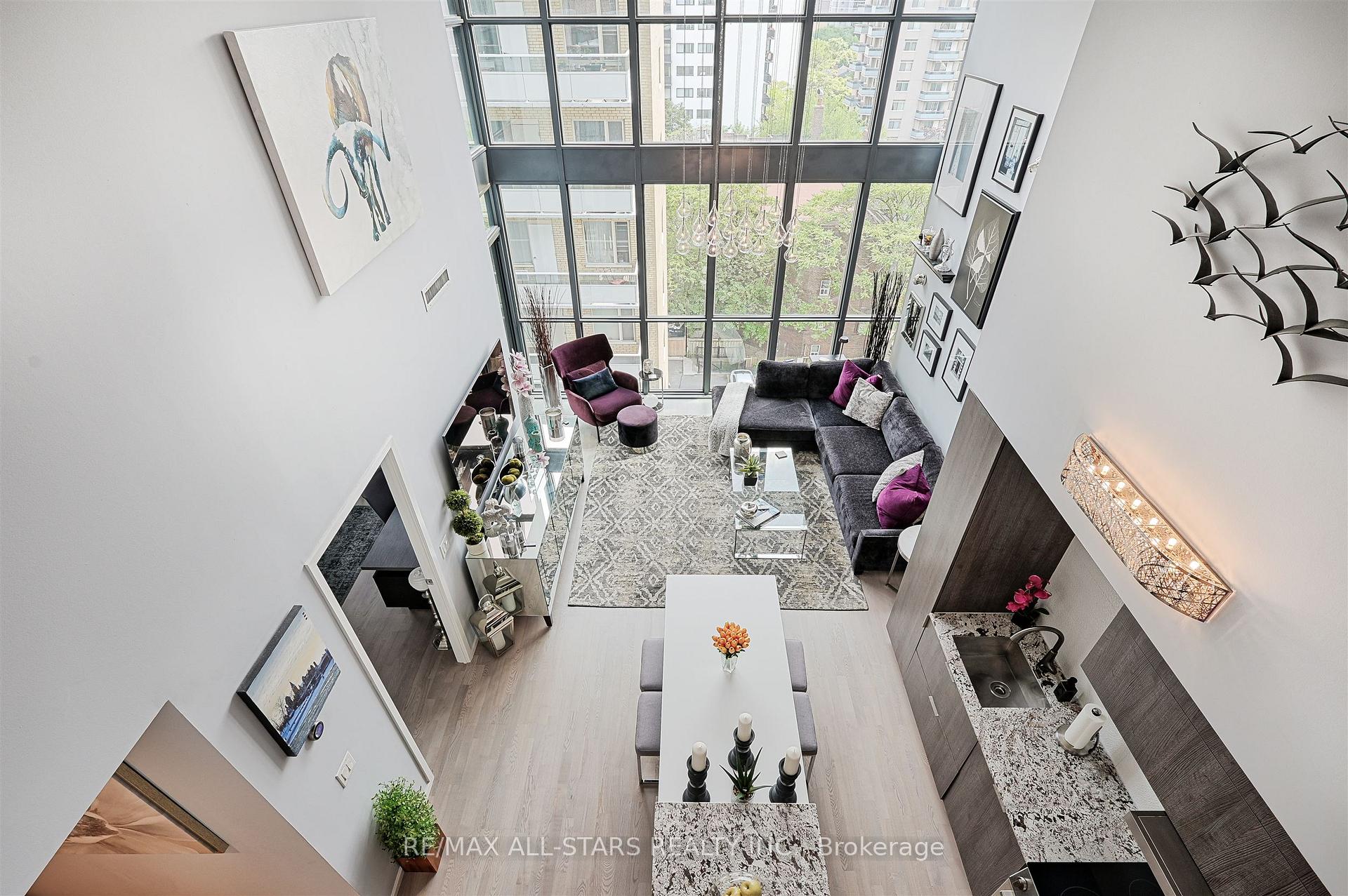 101 Charles Street E 803, Toronto C08 Unit: 803