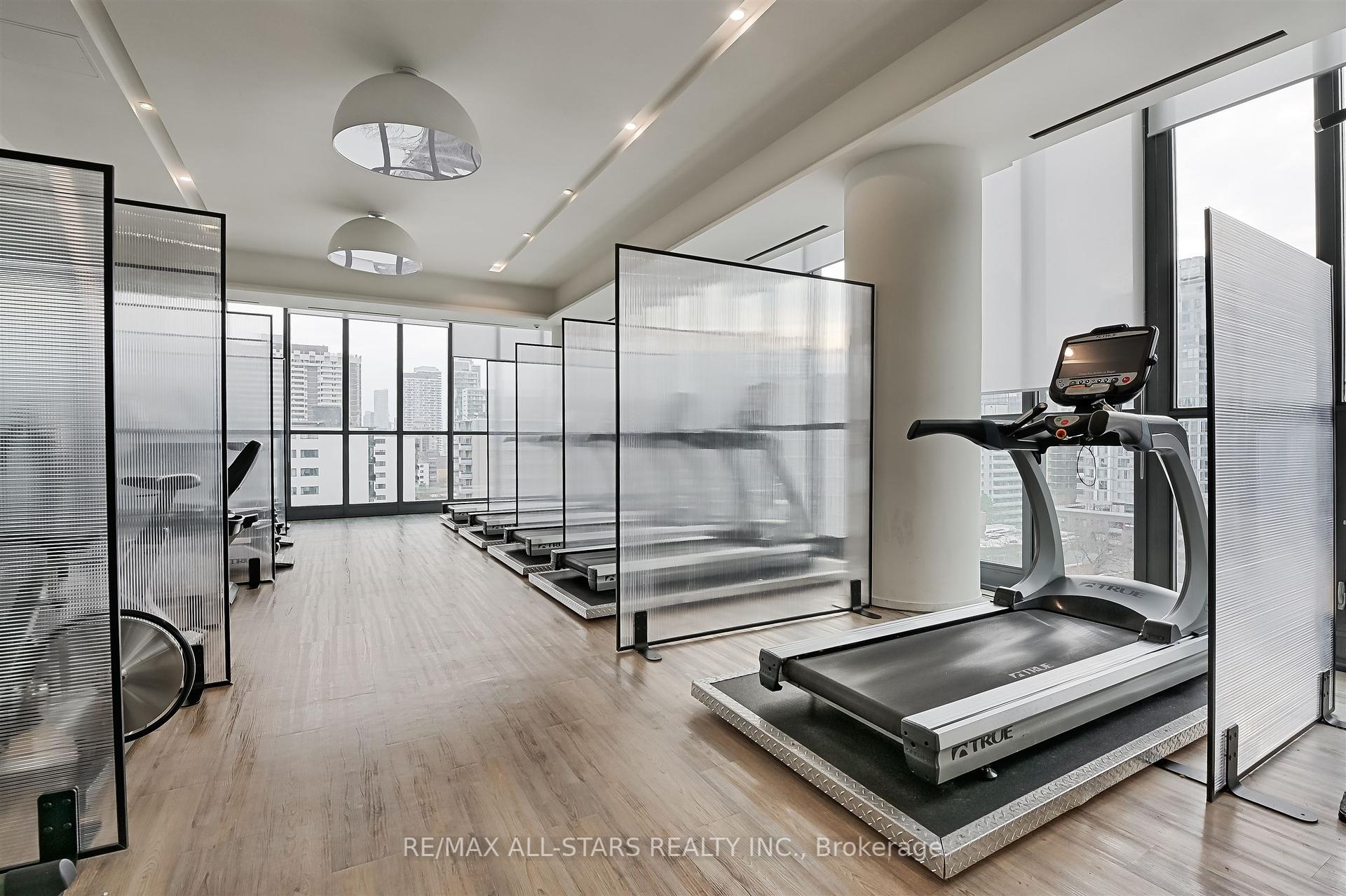 101 Charles Street E 803, Toronto C08 Unit: 803