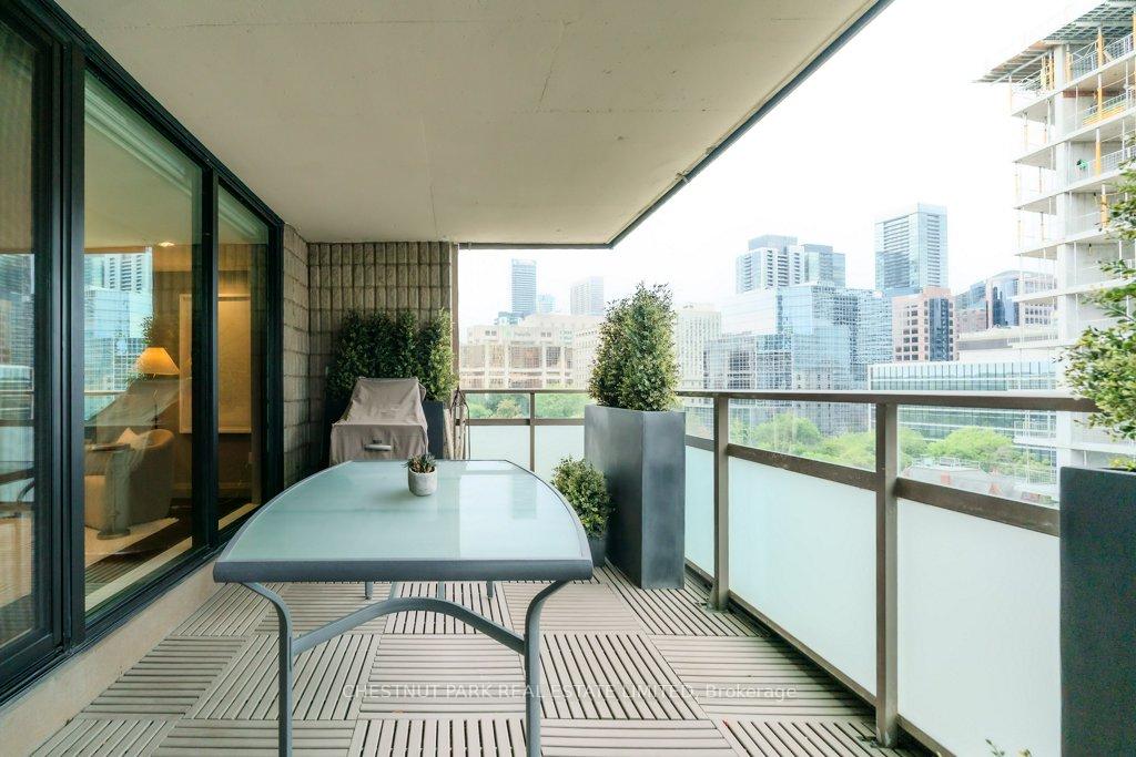 66 Collier Street 9C, Toronto C09 Unit: 9C